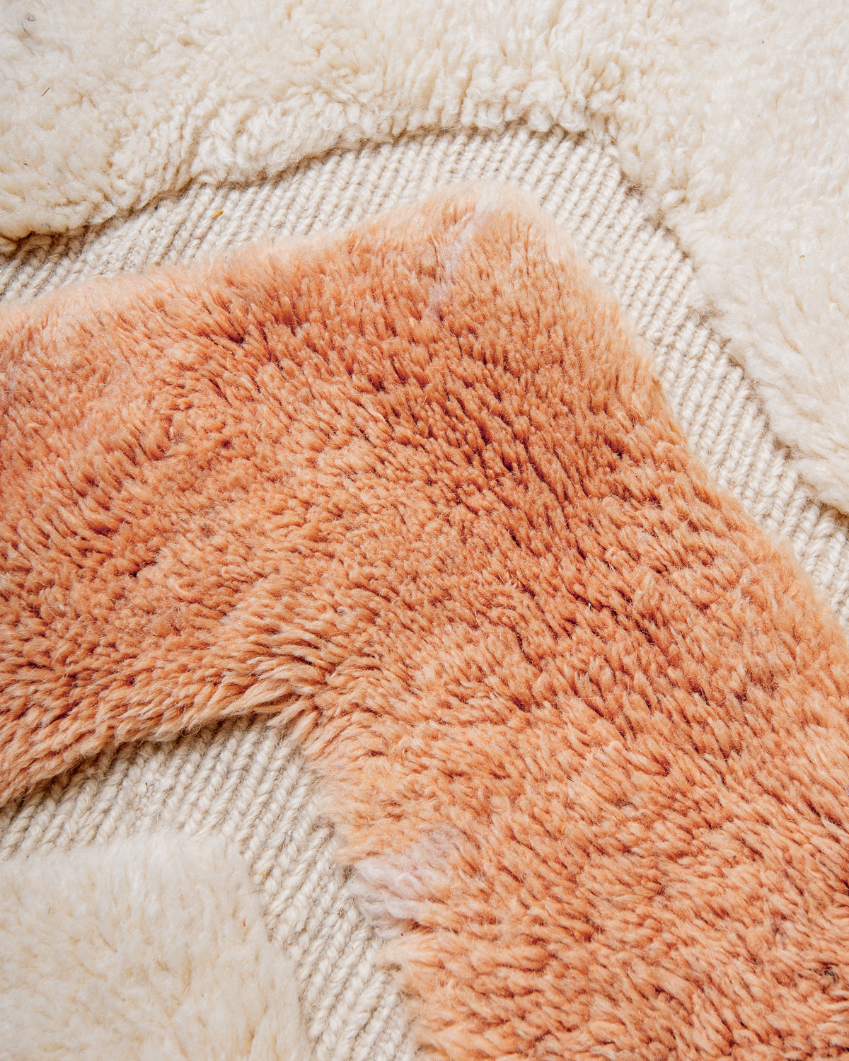 Modern, designer, handcrafted 100% sheep’s wool Berber rug from Morocco. Beni M’rirt carpet with beautiful colours and patterns and fluffy wool texture.