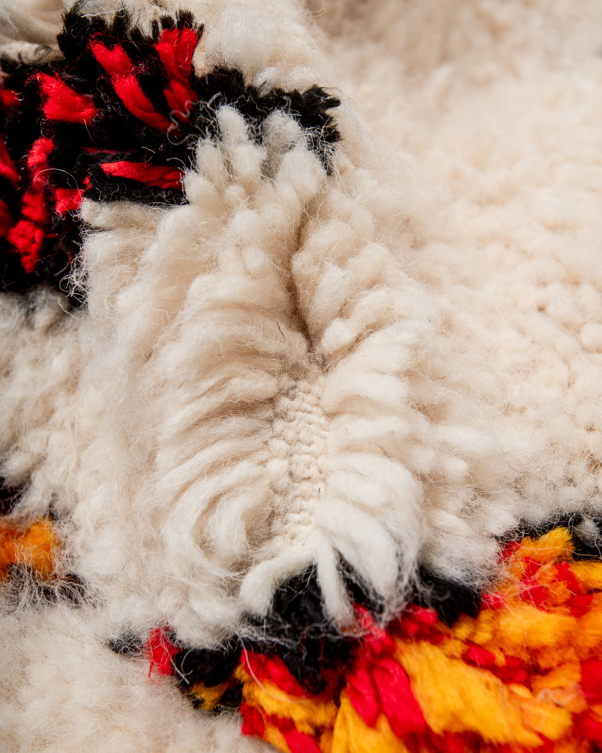Modern designer handcrafted Berber rug from Morocco. Azilal rug with beautiful colors and patterns. Made of sheep’s wool and colourful cotton.