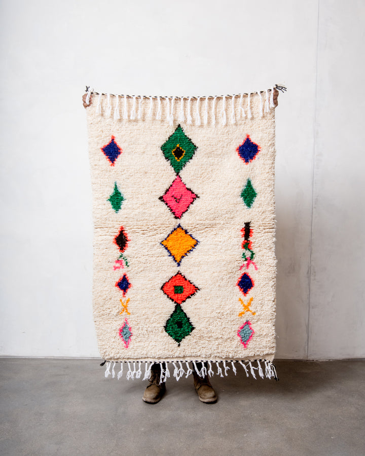 Modern designer handcrafted Berber rug from Morocco. Azilal rug with beautiful colors and patterns. Made of sheep’s wool and colourful cotton.