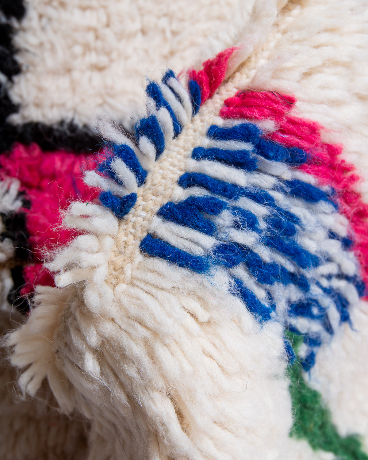 Modern designer handcrafted Berber rug from Morocco. Azilal rug with beautiful colours and patterns. Made of sheep’s wool and colourful cotton.