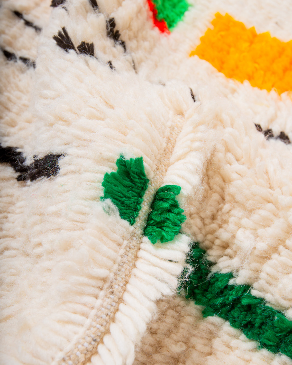 Modern designer handcrafted Berber rug from Morocco. Azilal rug with beautiful colours and patterns. Made of sheep’s wool and colourful cotton.