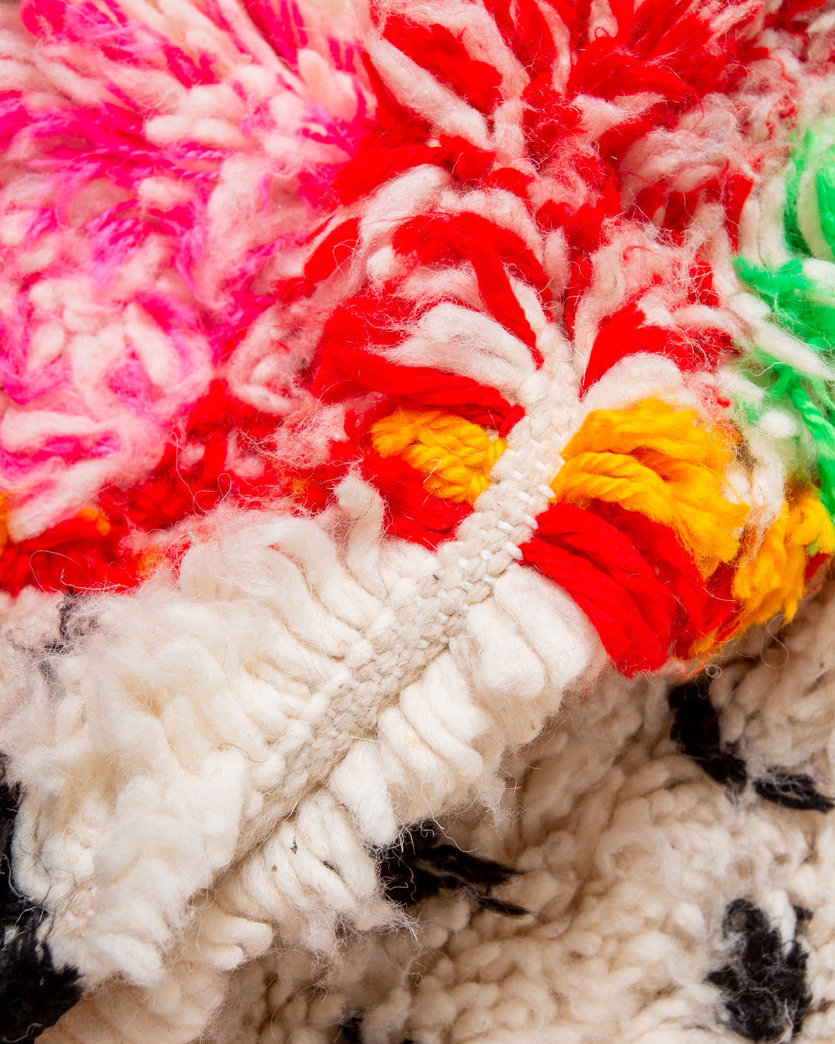 Modern designer handcrafted Berber rug from Morocco. Azilal rug with beautiful colours and patterns. Made of sheep’s wool and colourful cotton.