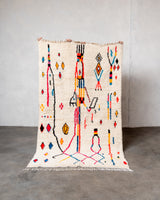 Moderner, handgefertigter Berber-Teppich aus Marokko. Azilal-Teppich mit wunderschönen Farben und Mustern. Aus Schafwolle und bunter Baumwolle.