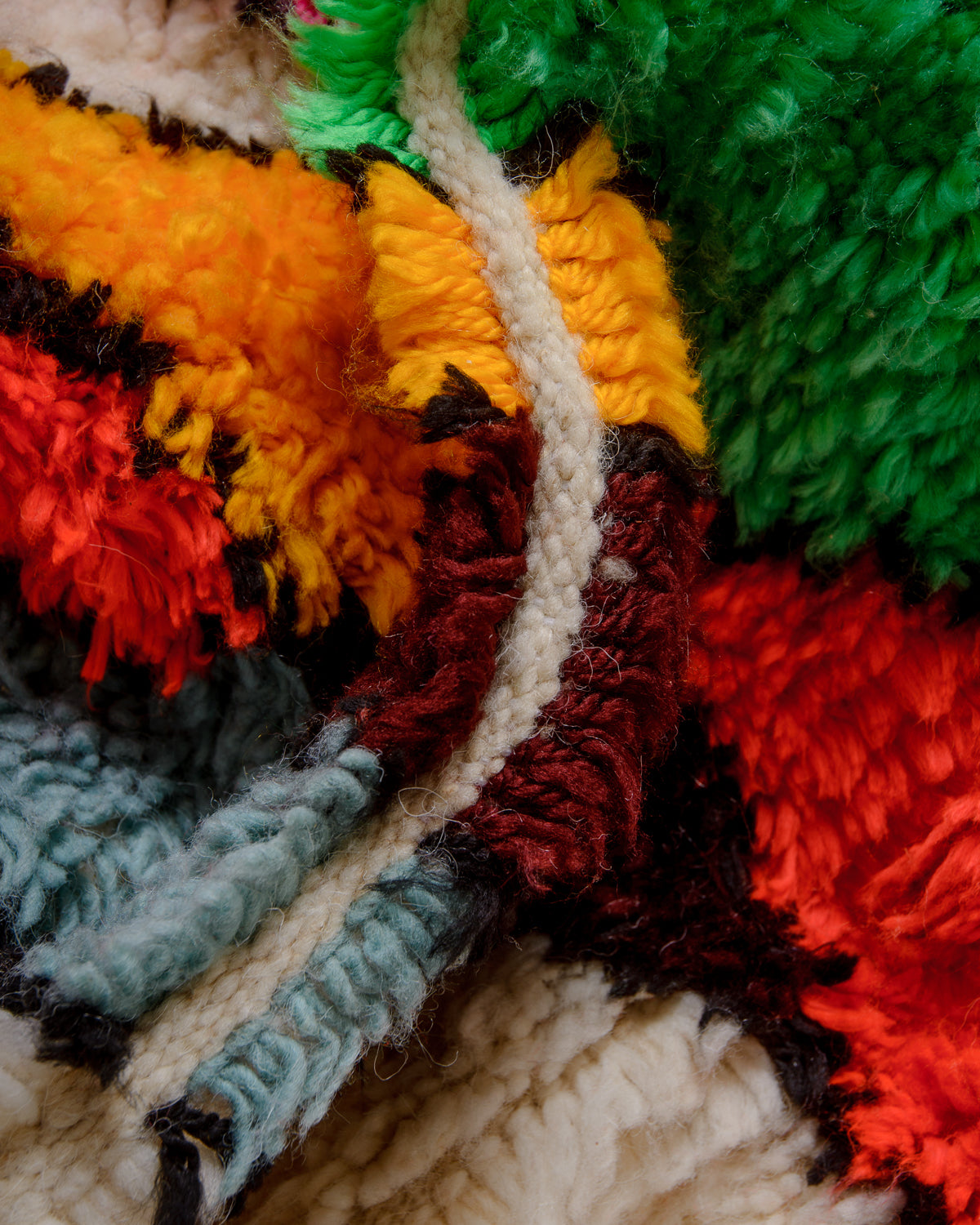 Modern designer handcrafted Berber rug from Morocco. Azilal rug with beautiful colours and patterns. Made of sheep’s wool and cotton.