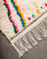 Moderner, handgefertigter Berber-Teppich aus Marokko. Azilal-Teppich mit wunderschönen Farben und Mustern. Aus Schafwolle und bunter Baumwolle.