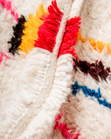 Moderner, handgefertigter Berber-Teppich aus Marokko aus Azilal mit wunderschönen Farben und Mustern.