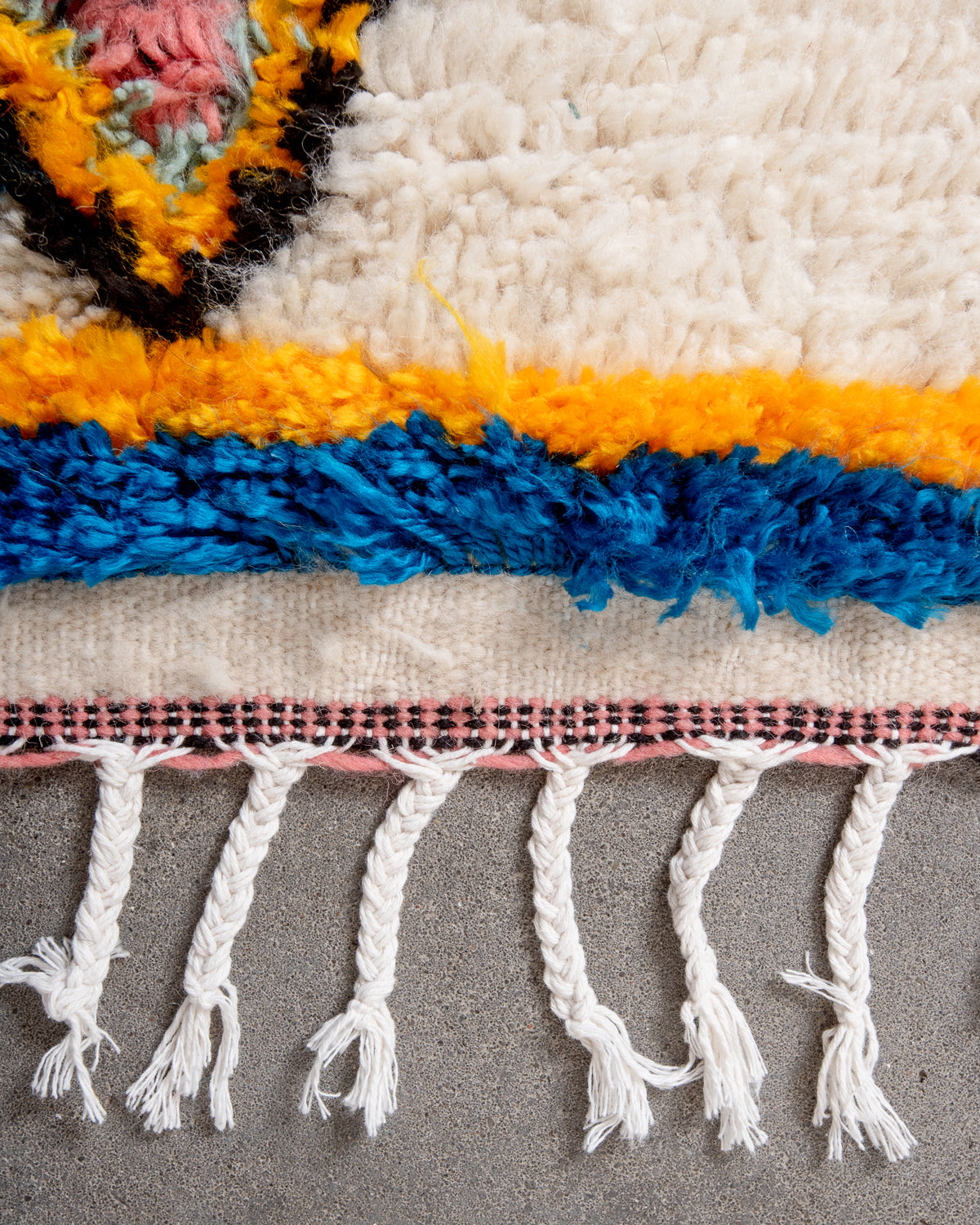 Modern designer handcrafted Berber rug from Morocco. Azilal rug with beautiful colors and patterns. Made of sheep’s wool and colourful cotton.