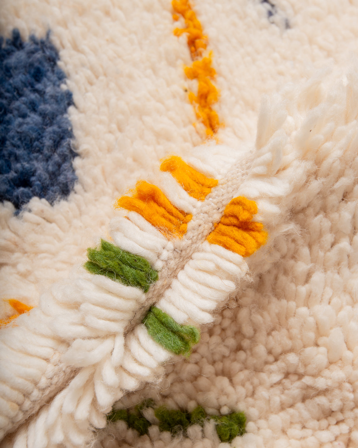 Modern designer handcrafted Berber rug from Morocco. Azilal rug with beautiful colours and patterns. Made of sheep’s wool and colourful cotton.