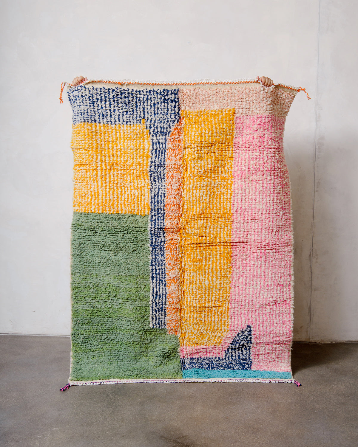 Modern designer handcrafted Berber rug from Morocco. Azilal rug with beautiful colours and patterns. Made of sheep’s wool and cotton.