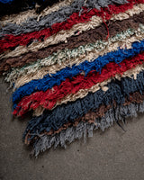 Moderner handgefertigter Berber-Teppich im Vintage-Stil aus Marokko. Boucherouite-Läuferteppich mit wunderschönen Farben und Mustern.