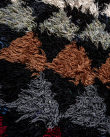 Moderner handgefertigter Berber-Teppich im Vintage-Stil aus Marokko. Boucherouite-Läuferteppich mit wunderschönen Farben und Mustern.