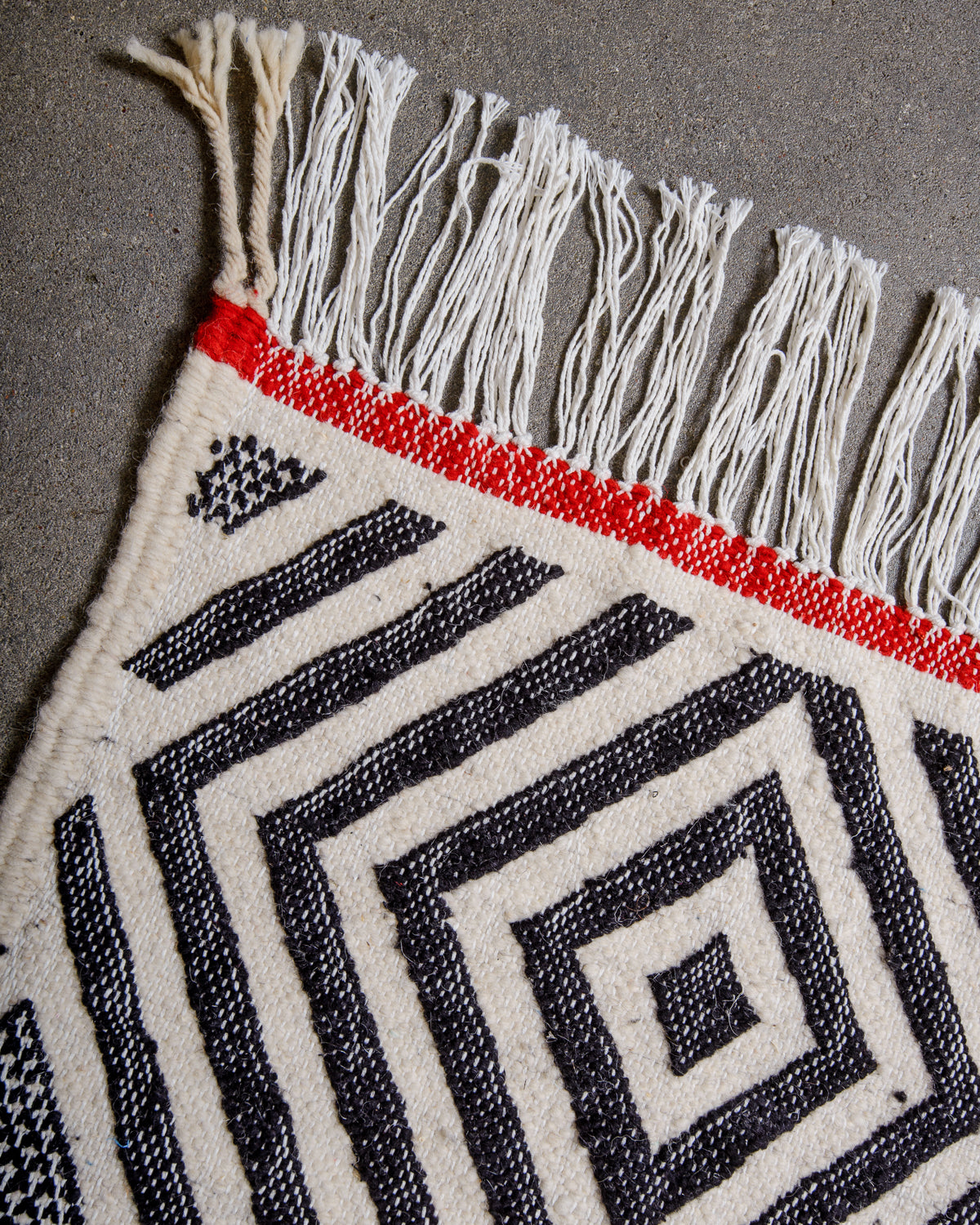 Modern, designer, handcrafted Berber rug from Morocco. Kelim carpet with beautiful designs and robust flat weave. 100% wool.