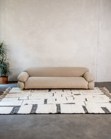 Moderner, handgefertigter Designer-Berberteppich aus Marokko. Beniourain-Teppich mit schönen Farben und Mustern und flauschiger Wollstruktur
