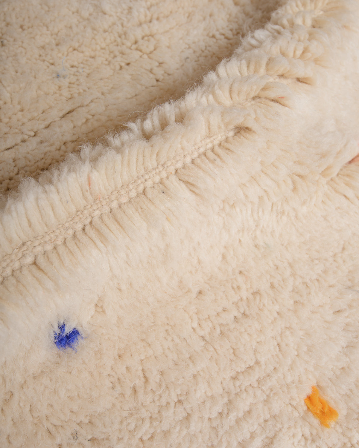 Close up of fluffy Berberlin Finest rug with a thick pile.