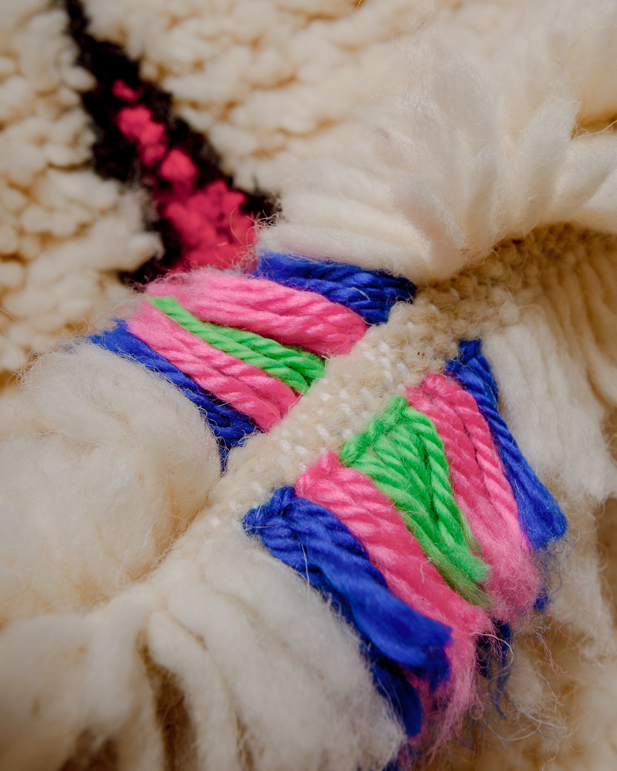 Close up of Azilal rug showing the extra row between the knots and density of the pile.