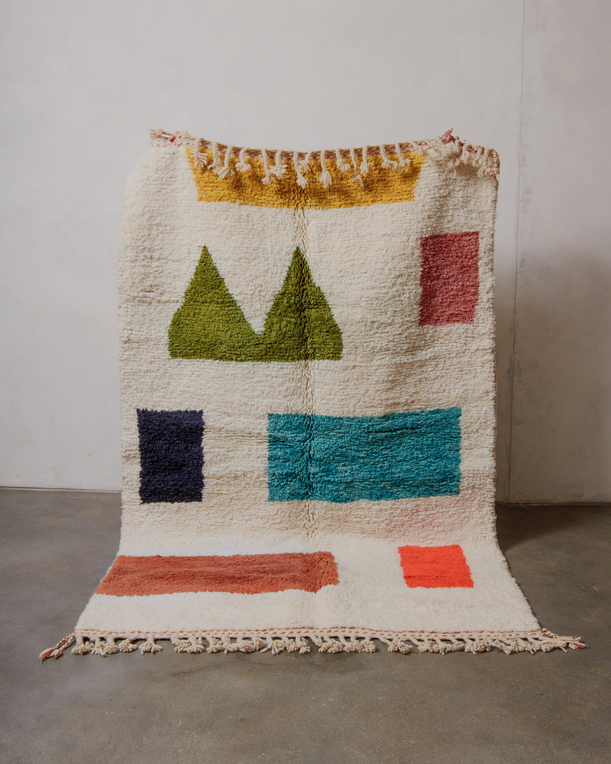 Berberlin Special Edition rug with geometric pattern. 