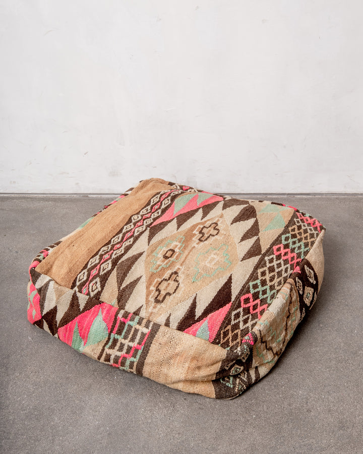 Vintage, handcrafted Berber floor cushion from Morocco. Kelim pouf with beautiful designs and robust flat weave. 100% wool.