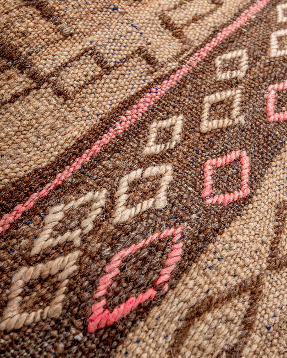 Vintage, handcrafted Berber floor cushion from Morocco. Kelim pouf with beautiful designs and robust flat weave. 100% wool.