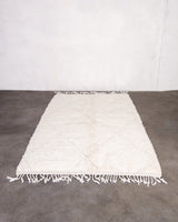 Moderner Designer handgefertigter Berber Teppich aus Marokko Beniourain mit schönen Farben und Mustern