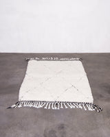 Moderner Designer handgefertigter Berber Teppich aus Marokko Beniourain mit schönen Farben und Mustern