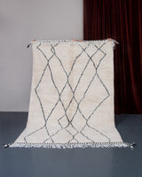 Moderner Designer handgefertigter Berber Teppich aus Marokko Beniourain mit schönen Farben und Mustern