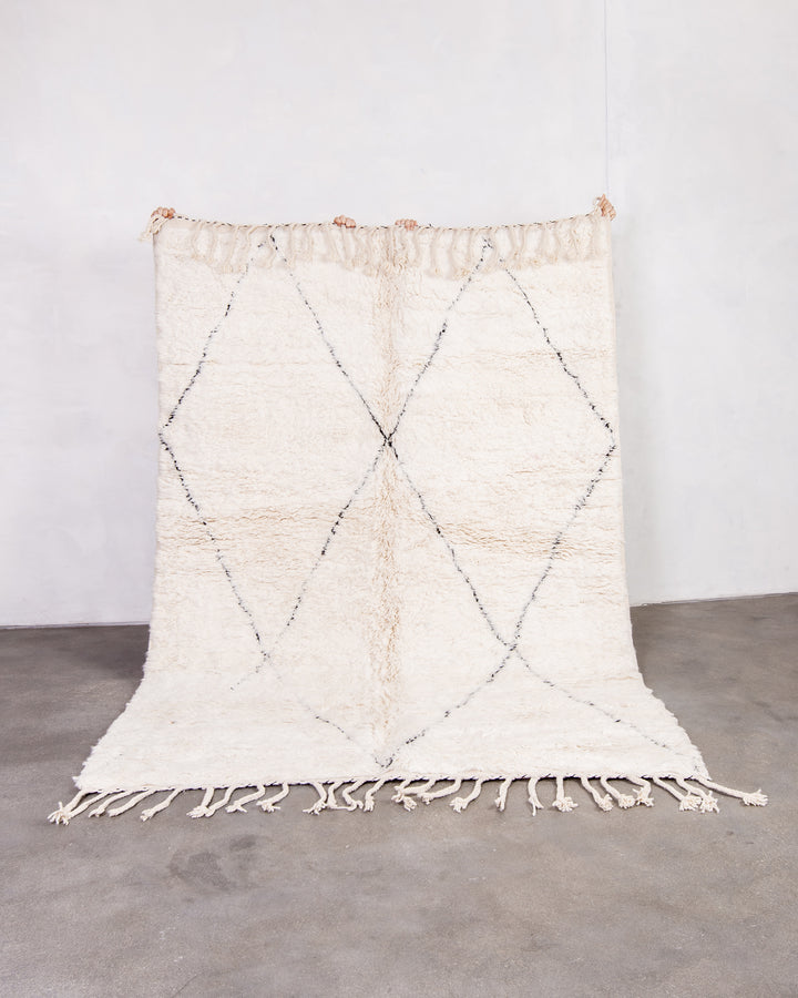Modern designer handcrafted Berber rug from morocco Beniourain with beautiful colors and patterns