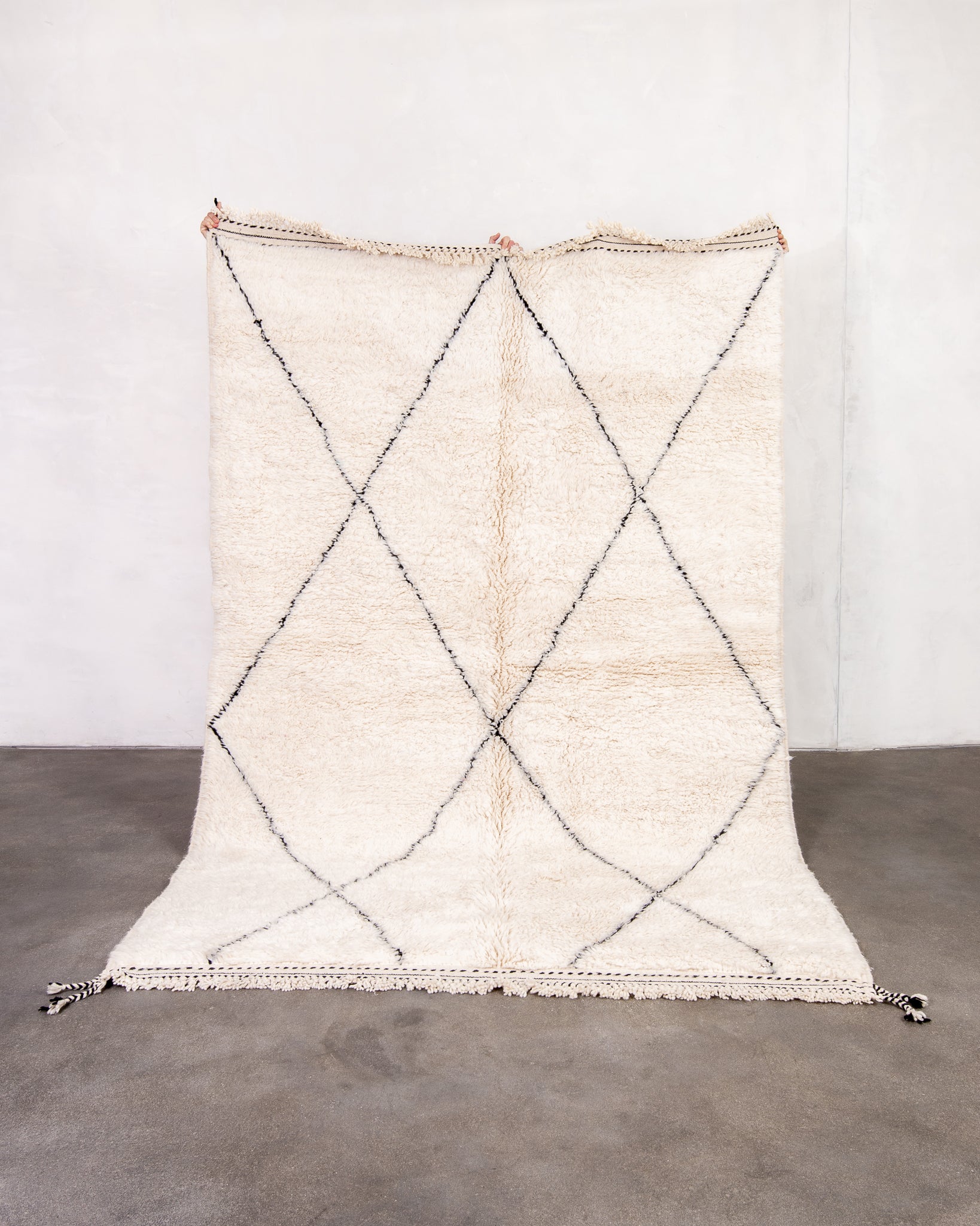 Modern designer handcrafted Berber rug from morocco Beniourain with beautiful colors and patterns