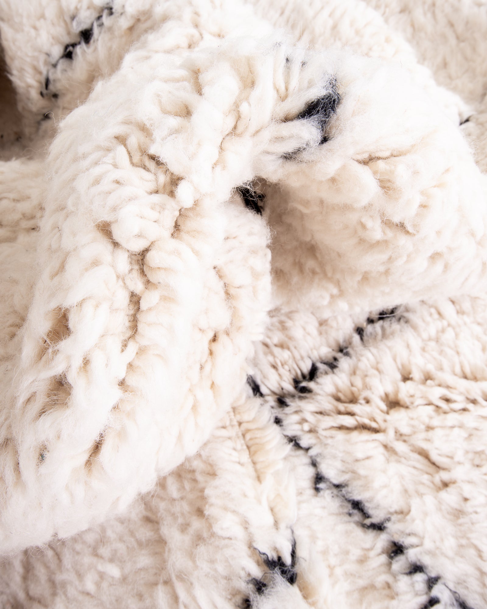 Modern designer handcrafted Berber rug from morocco Beniourain with beautiful colors and patterns