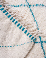 Moderner Designer handgefertigter Berber Teppich aus Marokko Beniourain mit schönen Farben und Mustern