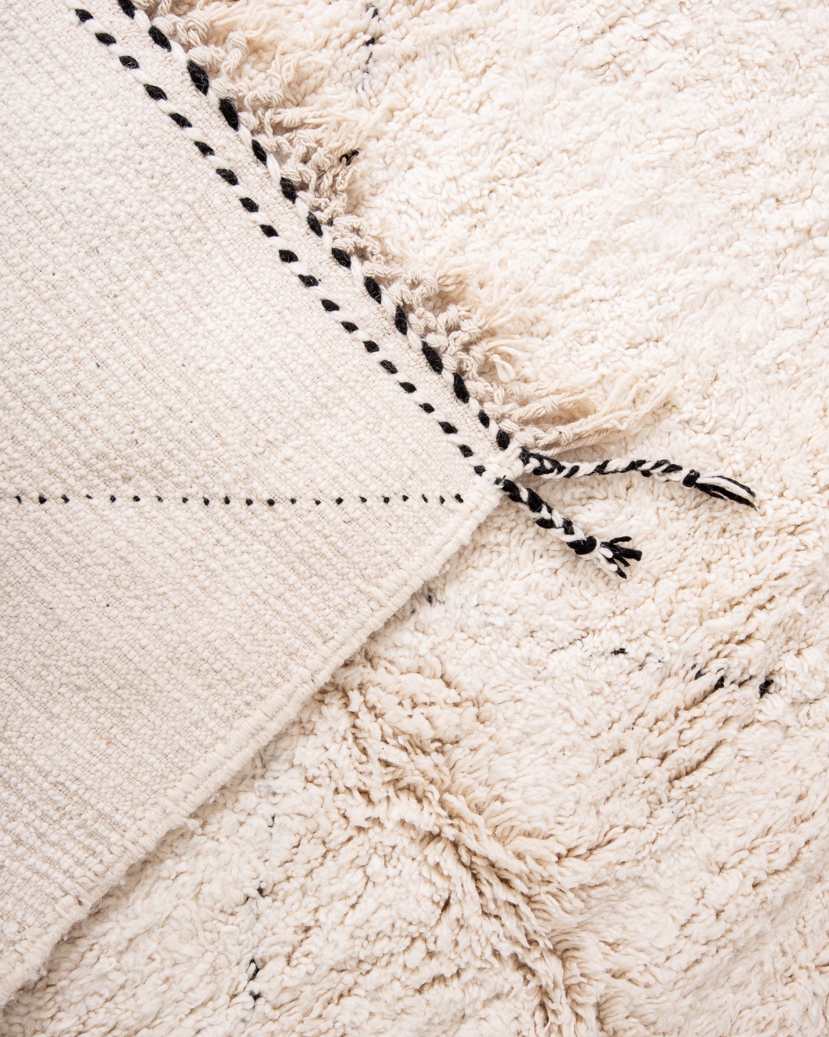 Modern designer handcrafted Berber rug from morocco Beniourain with beautiful colors and patterns