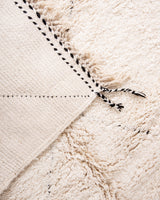 Moderner Designer handgefertigter Berber Teppich aus Marokko Beniourain mit schönen Farben und Mustern