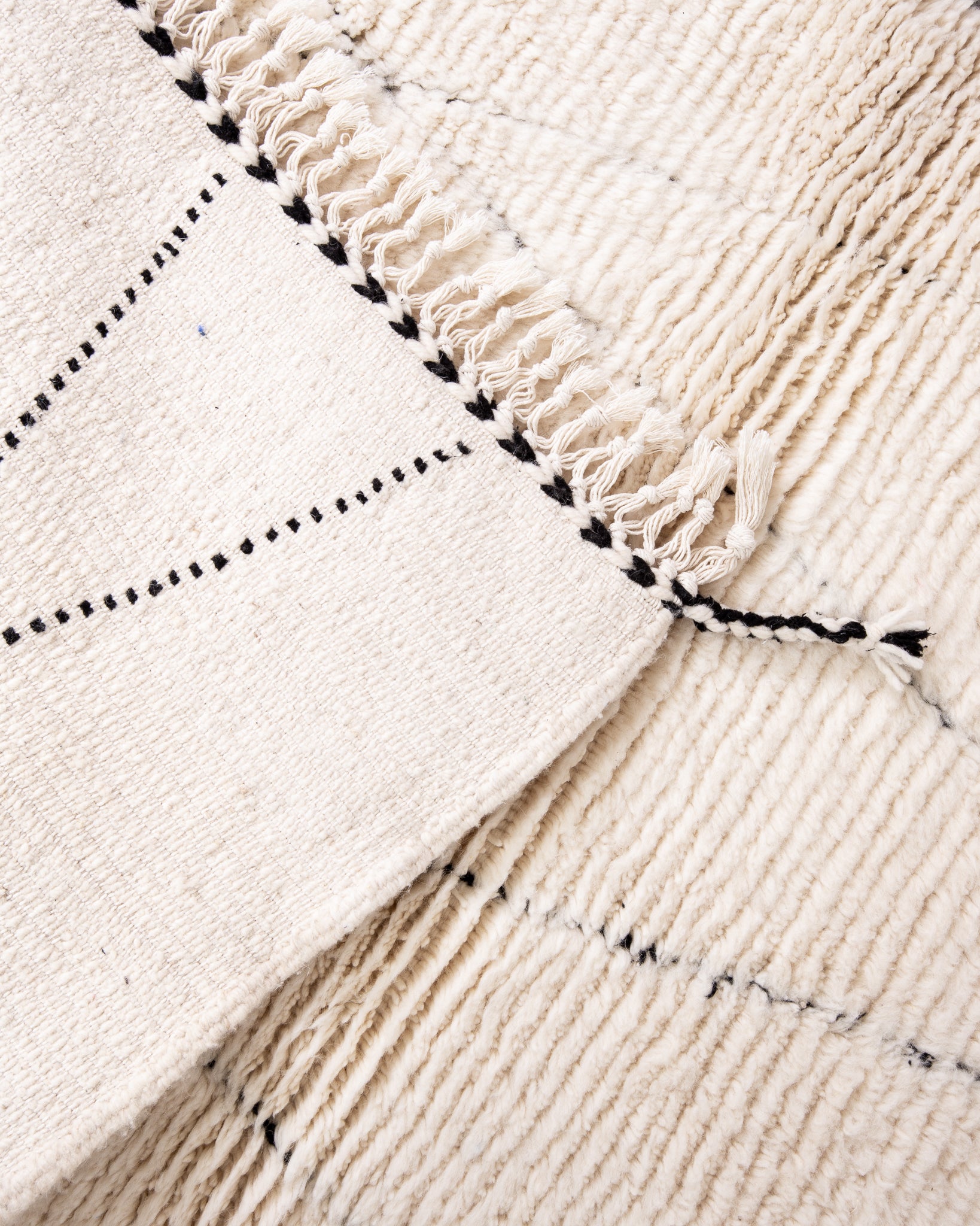 Modern designer handcrafted Berber rug from morocco Beniourain with beautiful colors and patterns