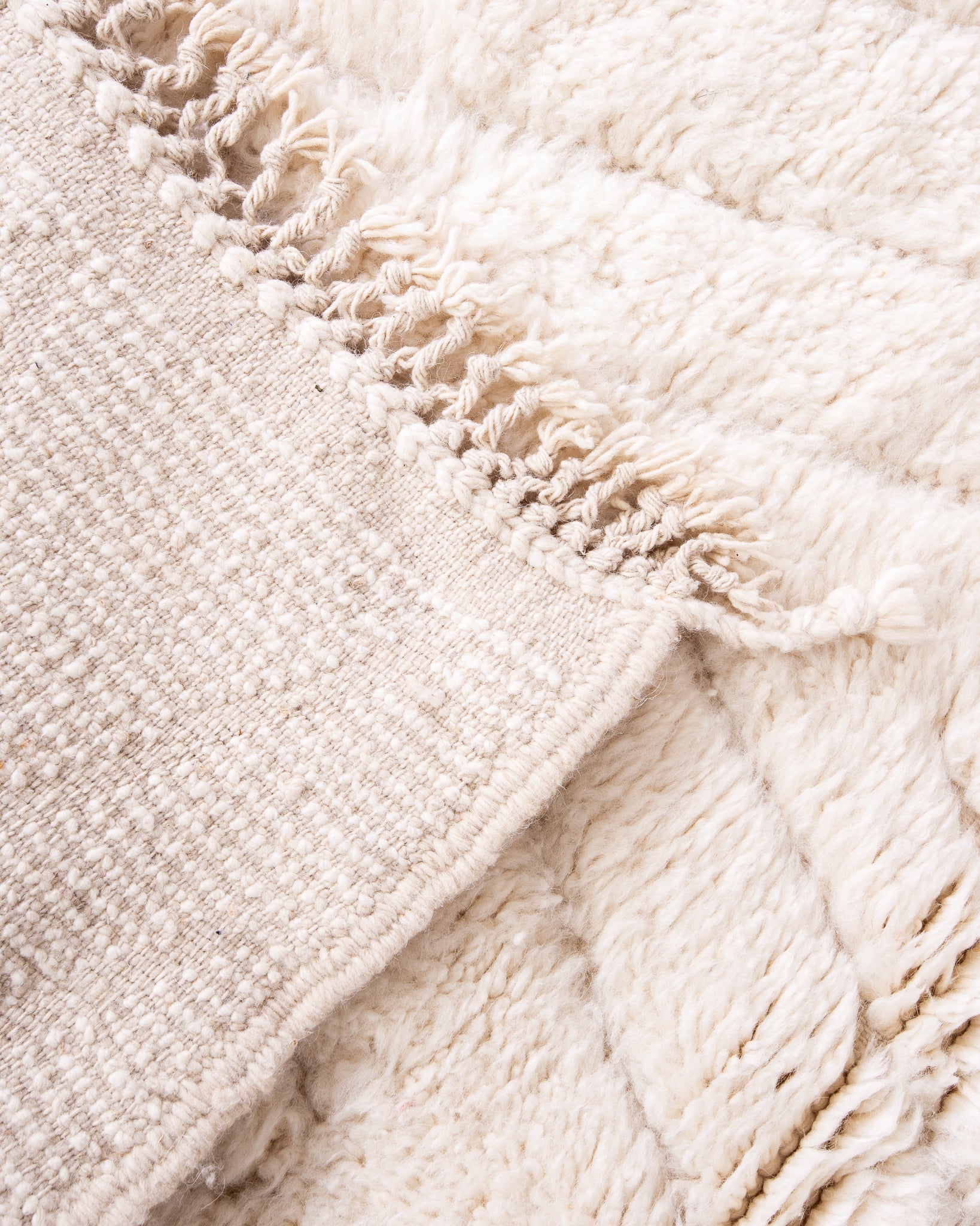 Modern designer handcrafted Berber rug from morocco Beniourain with beautiful colors and patterns