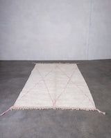 Moderner Designer handgefertigter Berber Teppich aus Marokko Beniourain mit schönen Farben und Mustern