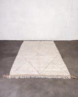 Moderner Designer handgefertigter Berber Teppich aus Marokko Beniourain mit schönen Farben und Mustern