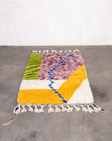 Moderner Designer handgefertigter Berber Teppich aus Marokko Beniourain mit schönen Farben und Mustern