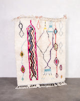 Moderner Designer handgefertigter Berber Teppich aus Marokko Beniourain mit schönen Farben und Mustern