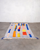 Moderner Designer handgefertigter Berber Teppich aus Marokko Beniourain mit schönen Farben und Mustern