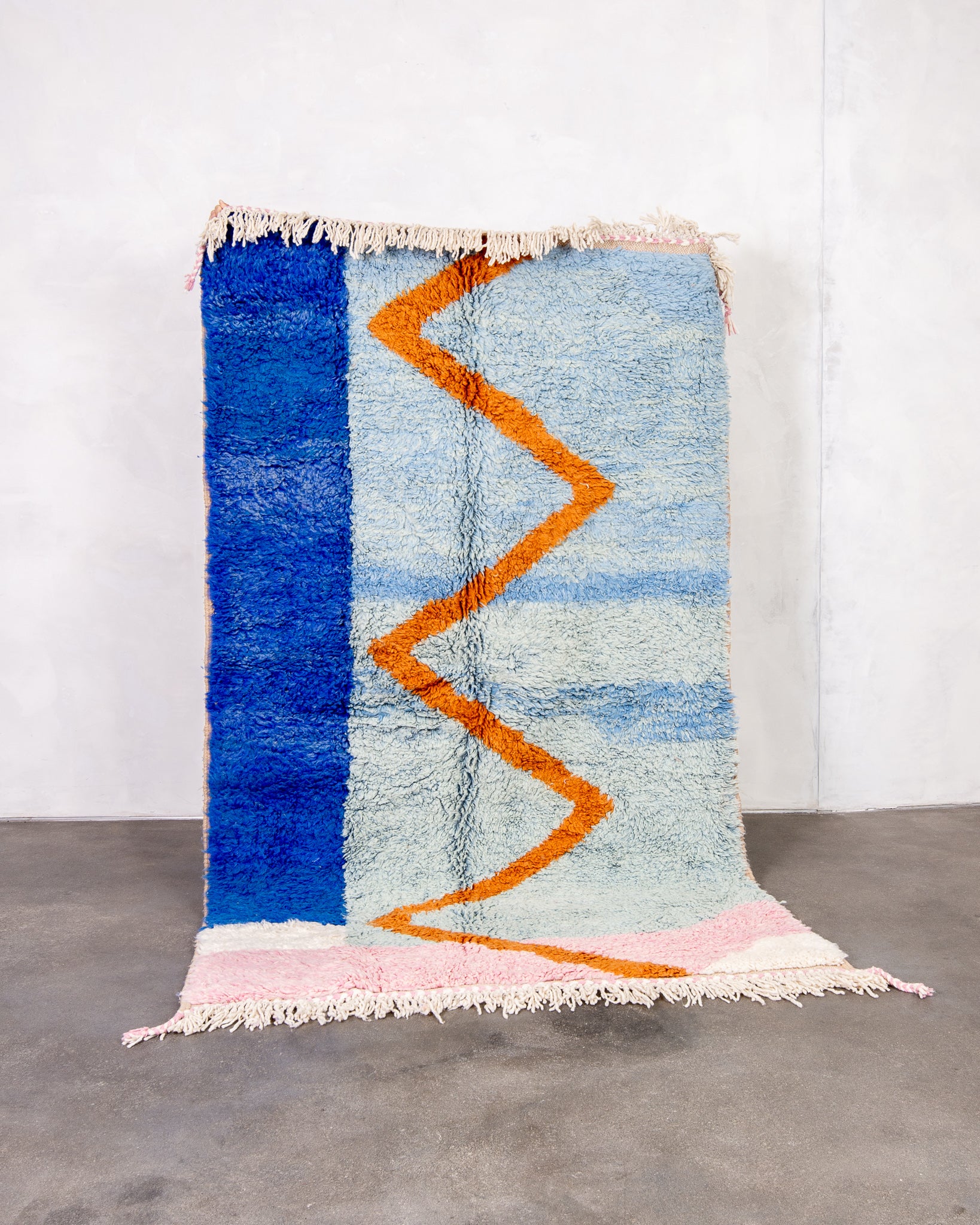 Modern designer handcrafted Berber rug from morocco Beniourain with beautiful colors and patterns