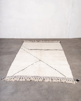Moderner Designer handgefertigter Berber Teppich aus Marokko Beniourain mit schönen Farben und Mustern