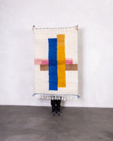 Moderner Designer handgefertigter Berber Teppich aus Marokko Beniourain mit schönen Farben und Mustern