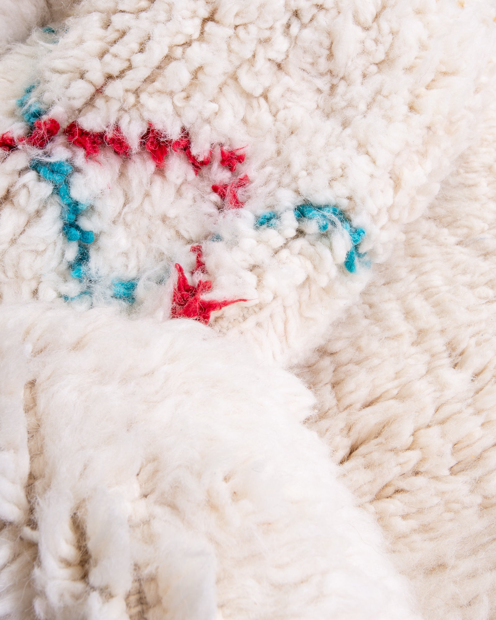 Modern designer handcrafted Berber rug from morocco Beniourain with beautiful colors and patterns