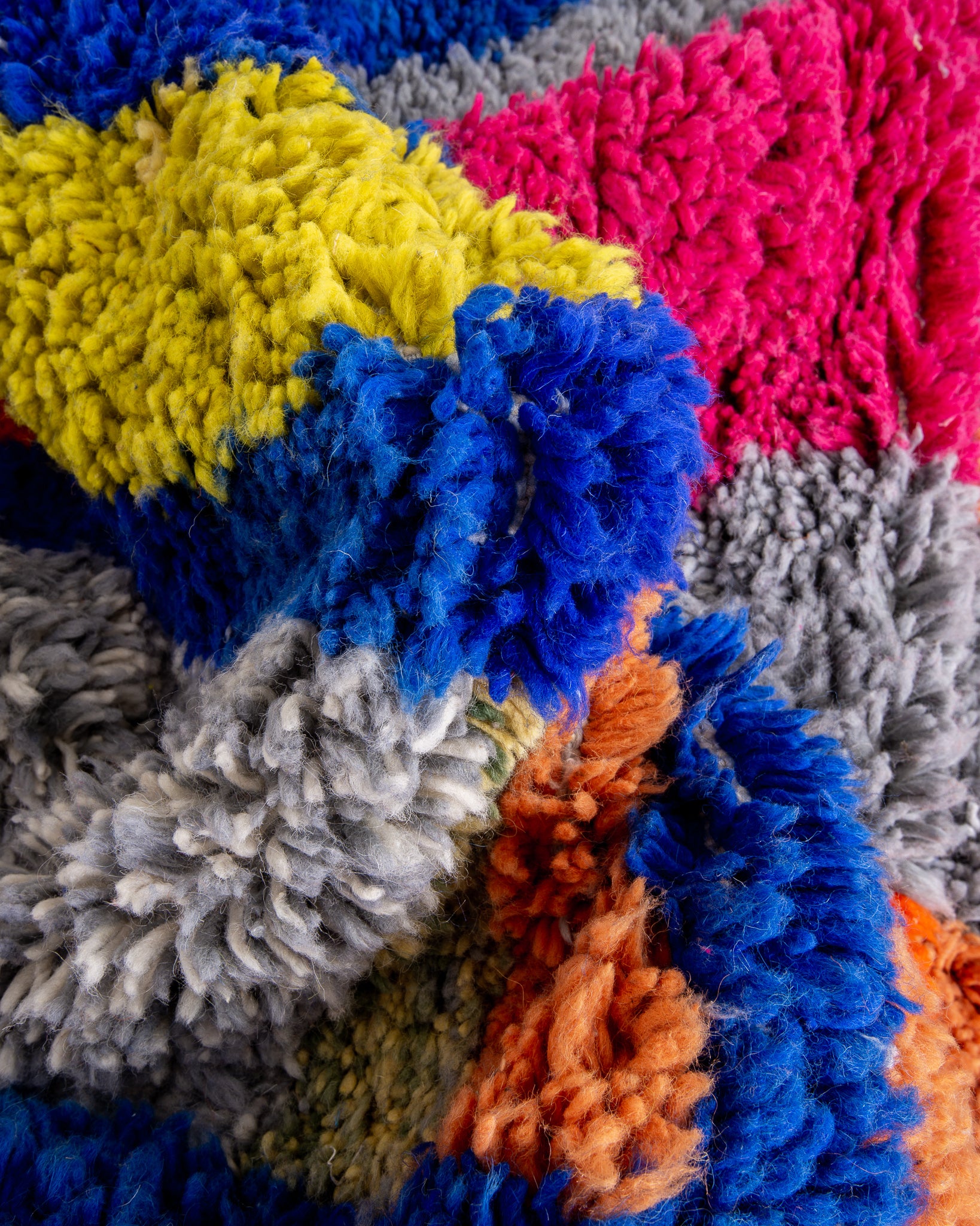 Modern designer handcrafted Berber rug from morocco Beniourain with beautiful colors and patterns