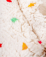 Moderner, handgefertigter Berber-Teppich aus Marokko. Beniourain-Teppich mit schönen Farben und Mustern und flauschiger Wollstruktur.