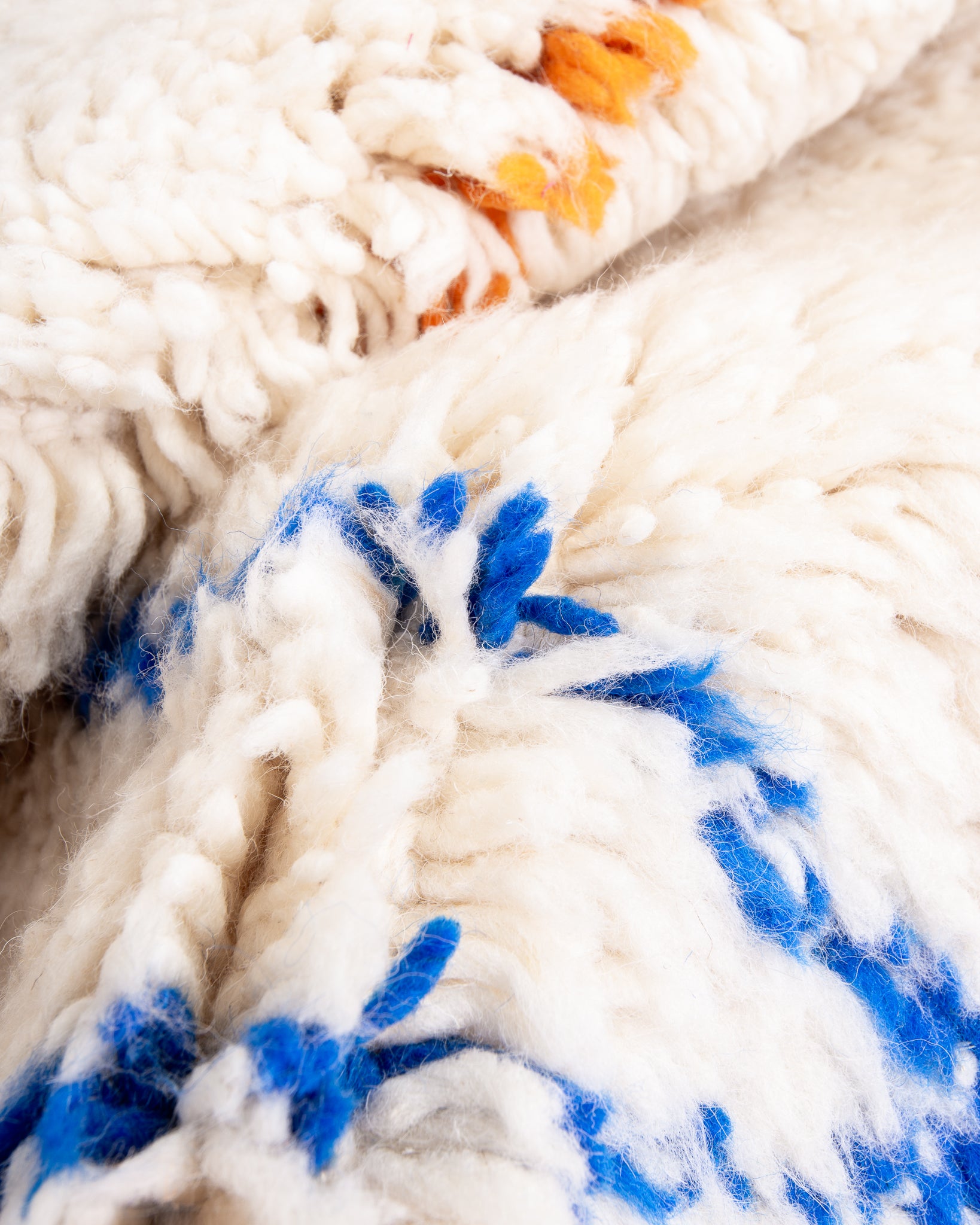 Modern designer handcrafted Berber rug from morocco Beniourain with beautiful colors and patterns