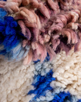 Moderner Designer handgefertigter Berber Teppich aus Marokko Beniourain mit schönen Farben und Mustern