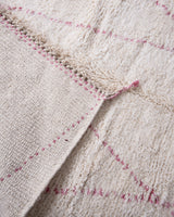 Moderner Designer handgefertigter Berber Teppich aus Marokko Beniourain mit schönen Farben und Mustern