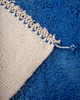 Moderner Designer handgefertigter Berber Teppich aus Marokko Beniourain mit schönen Farben und Mustern