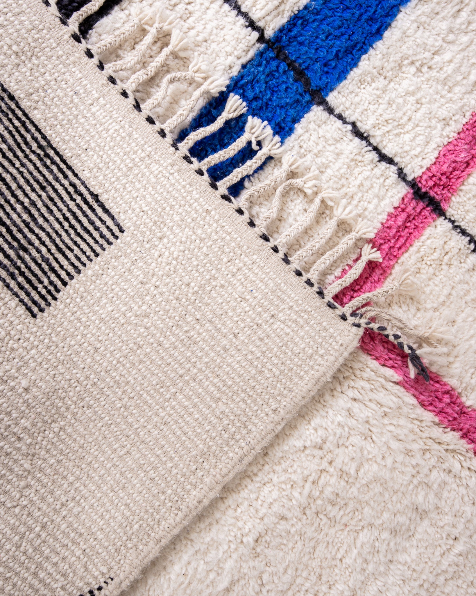 Modern designer handcrafted Berber rug from morocco Beniourain with beautiful colors and patterns