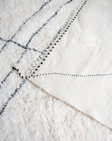 Moderner Designer handgefertigter Berber Teppich aus Marokko Beniourain mit schönen Farben und Mustern